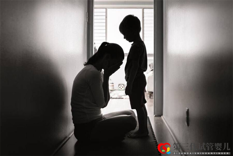 因鼓勵(lì)孩子自主選擇性別認(rèn)同，美國母親被判入獄(圖1)