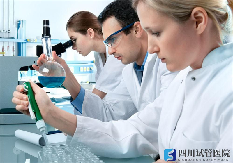 成都大齡女性做成都第三代試管嬰兒要做的檢查項(xiàng)目有哪些(圖1) 成都大齡女性做成都第三代試管嬰兒要做的檢查項(xiàng)目有哪些(圖1)