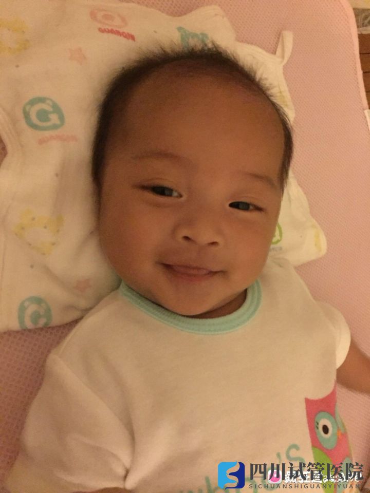 做四川三代試管順利生下龍鳳胎寶寶,試管多少錢(圖6) 做四川三代試管順利生下龍鳳胎寶寶,試管多少錢(圖6)